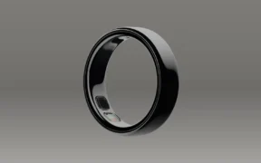 Oura Ring 5 Silver product image from the official Oura press kit